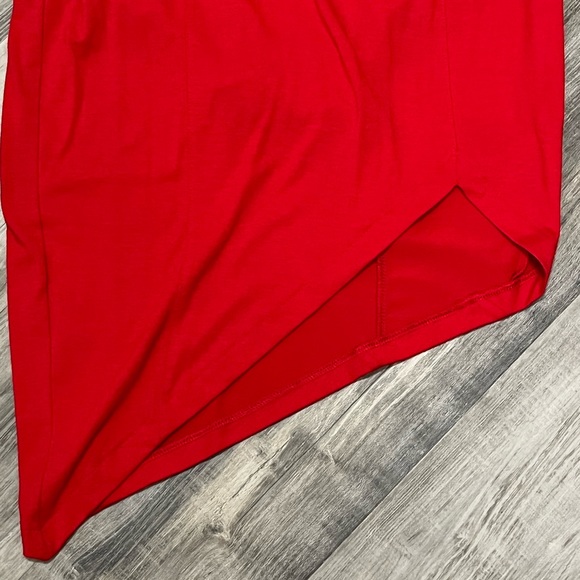 Bright red express dress - Picture 3 of 4